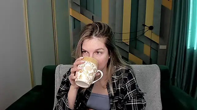 Snapshot of EmilyWalkeri chatting on January 2026 07:45:02 AM EmilyWalkeri online show from January 2026 07:45:02 AM