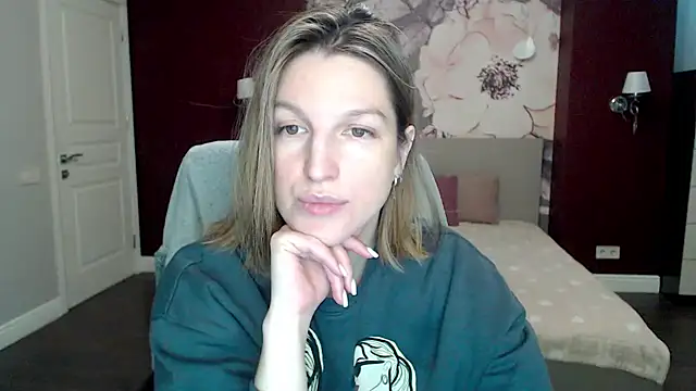 EmilyWalkeri online show from January 2025 07:43:02 AM