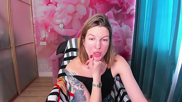 EmilyWalkeri online show from February 2025 06:49:02 AM