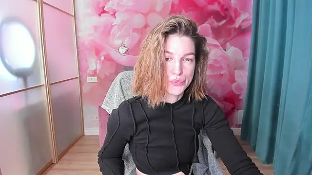 EmilyWalkeri online show from January 2025 08:07:02 AM