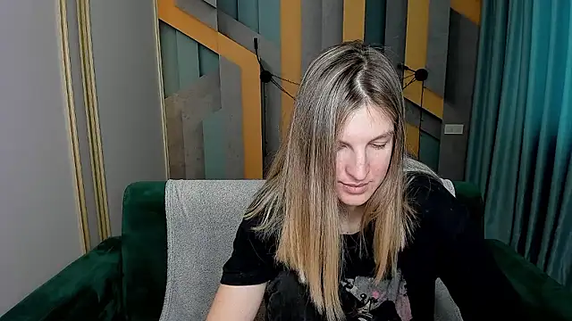 Snapshot of EmilyWalkeri chatting on January 2026 08:18:02 AM EmilyWalkeri online show from January 2026 08:18:02 AM