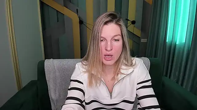 Snapshot of EmilyWalkeri chatting on January 2026 08:29:02 AM EmilyWalkeri online show from January 2026 08:29:02 AM