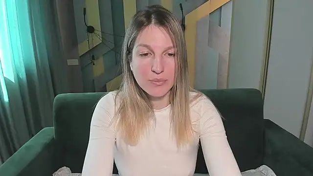 EmilyWalkeri online show from April 2026 07:36:01 AM