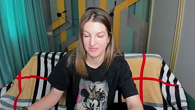 EmilyWalkeri online show from November 2025 08:07:01 AM