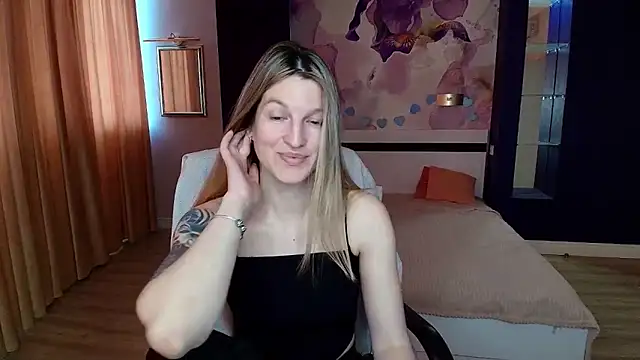 EmilyWalkeri online show from May 2026 06:30:02 AM
