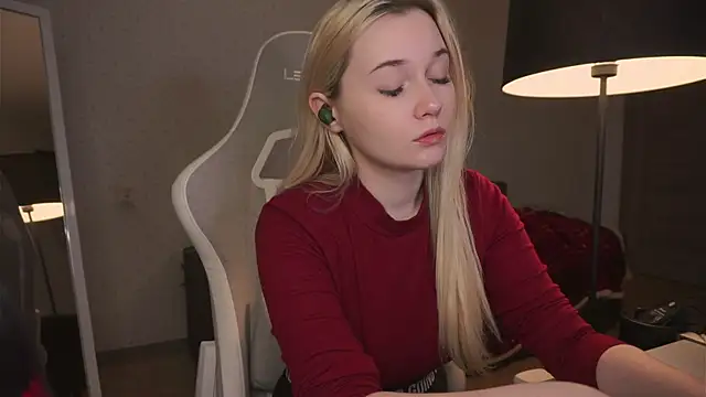 Lisa 003 online show from January 2025 01:32:01 AM