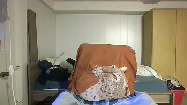 Snapshot of Sammy1660 chatting on February 2025 04:55:01 PM Sammy1660 online show from February 2025 04:55:01 PM