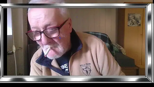 Sammy1660 online show from May 2026 04:01:02 PM