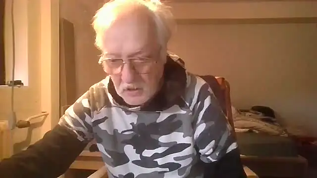 Snapshot of Sammy1660 chatting on December 2024 12:43:02 PM Sammy1660 online show from December 2024 12:43:02 PM