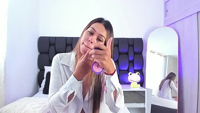 Cristel Boom online show from January 2025 03:36:02 PM