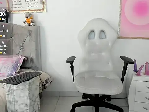 Snapshot of cindy_love2 chatting on December 2025 02:04:01 PM cindy love2 online show from December 2025 02:04:01 PM