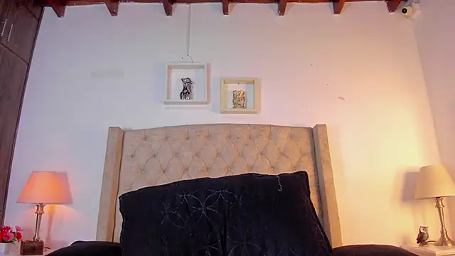 allisson m online show from November 2025 12:10:02 PM