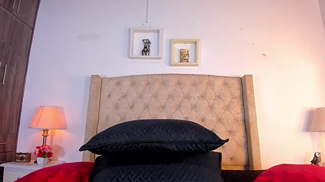 allisson m online show from December 2025 12:10:01 PM