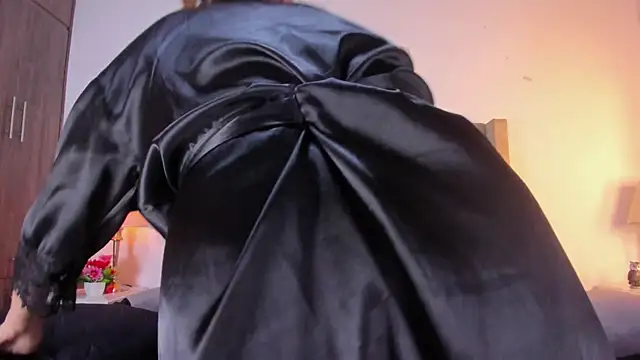 allisson m online show from November 2025 12:09:01 PM