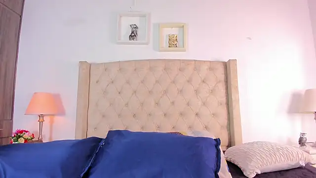 allisson m online show from October 2025 12:06:01 PM