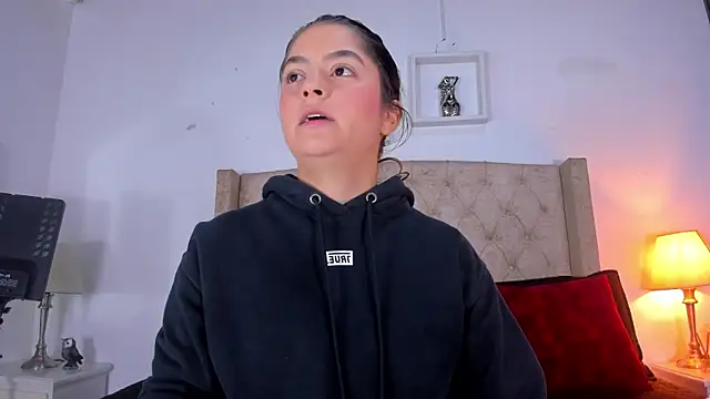 allisson m online show from March 2026 12:05:01 PM