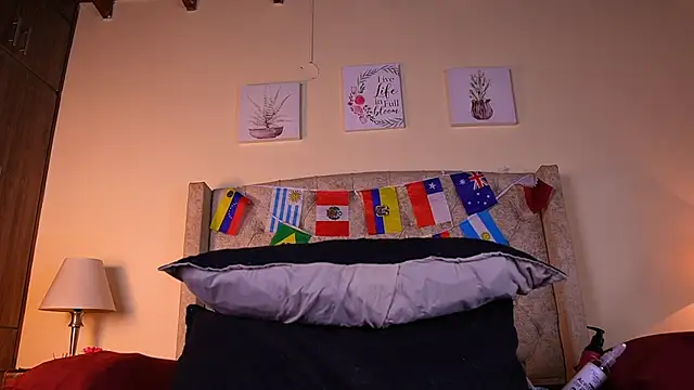 allisson m online show from July 2026 12:12:02 PM