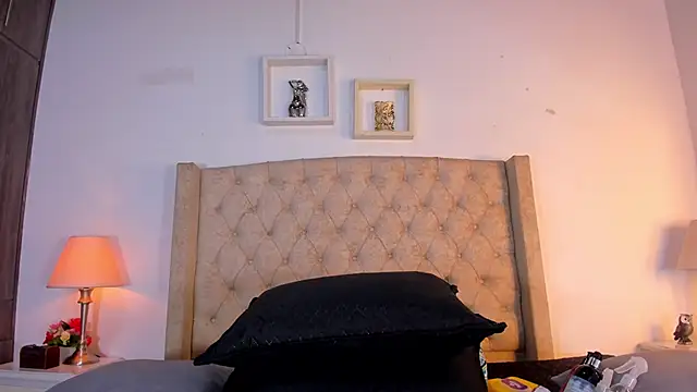 allisson m online show from January 2026 12:09:02 PM