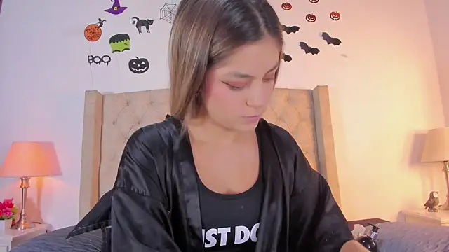 allisson m online show from October 2025 12:13:02 PM