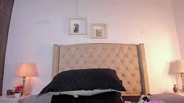 allisson m online show from November 2025 12:09:02 PM