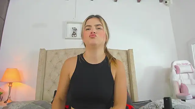 allisson m online show from February 2025 12:05:02 PM