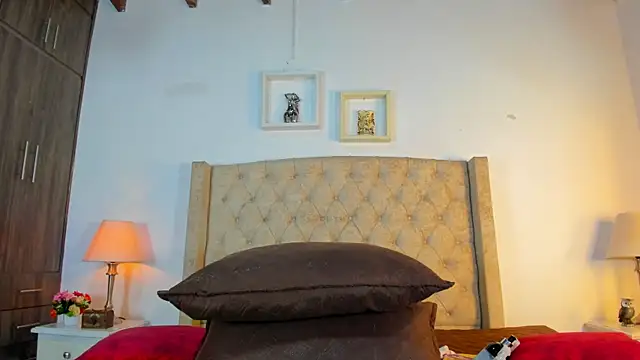 allisson m online show from September 2025 12:08:02 PM