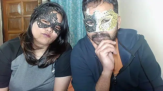 Snapshot of Cutehornycouples chatting on October 2025 05:55:02 PM Cutehornycouples online show from October 2025 05:55:02 PM