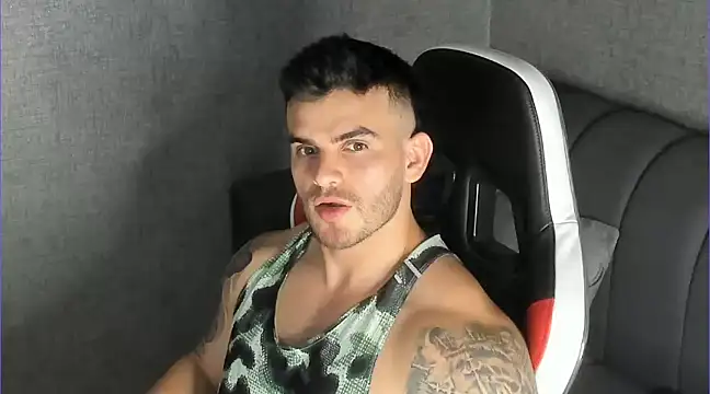 Ricardogo19 online show from March 2025 07:39:01 PM