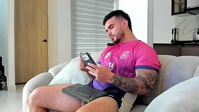 Ricardogo19 online show from January 2026 09:41:02 PM