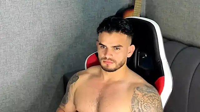 Ricardogo19 online show from October 2025 01:57:01 AM