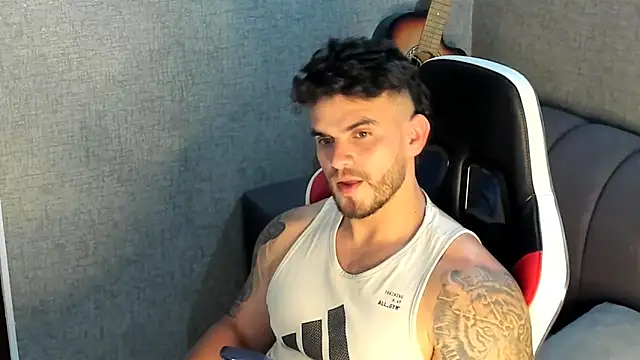 Ricardogo19 online show from October 2025 08:32:02 PM