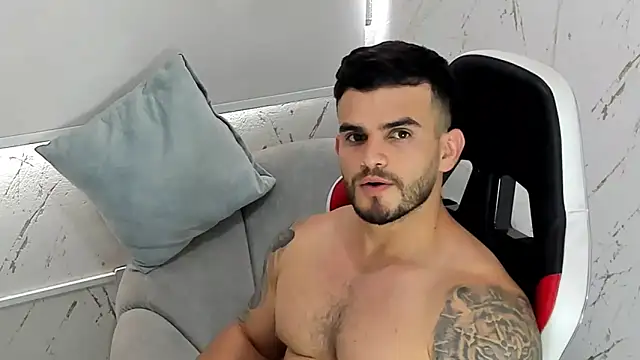 Ricardogo19 online show from December 2025 04:23:02 PM