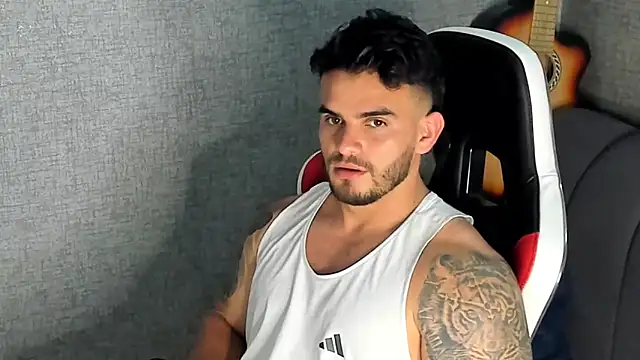 Ricardogo19 online show from September 2025 11:37:02 PM