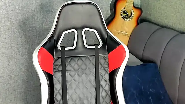 Ricardogo19 online show from November 2025 04:33:02 PM