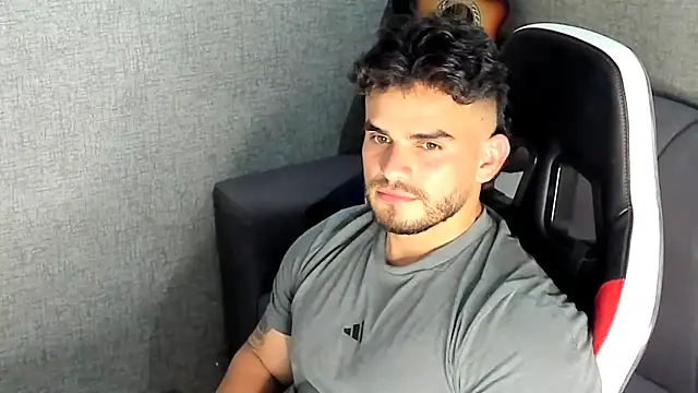 Ricardogo19 online show from October 2025 11:03:02 PM