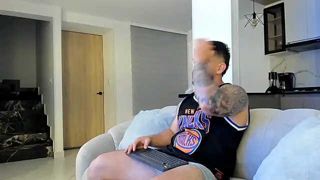 Ricardogo19 online show from January 2026 01:53:02 AM