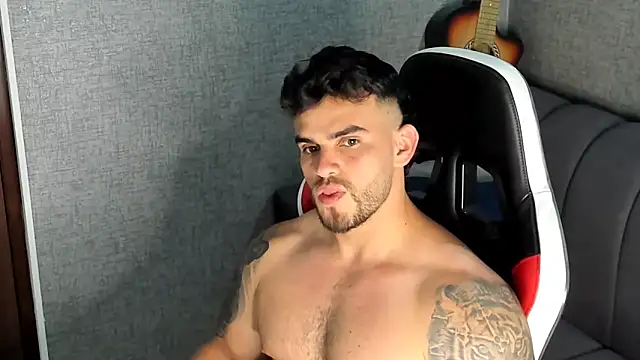 Ricardogo19 online show from September 2025 11:33:02 PM