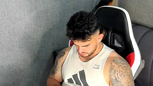 Ricardogo19 online show from October 2025 01:20:01 AM