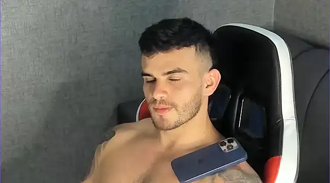 Ricardogo19 online show from March 2025 10:40:02 PM