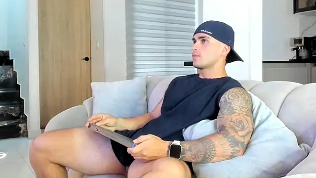 Ricardogo19 online show from May 2026 06:40:02 PM
