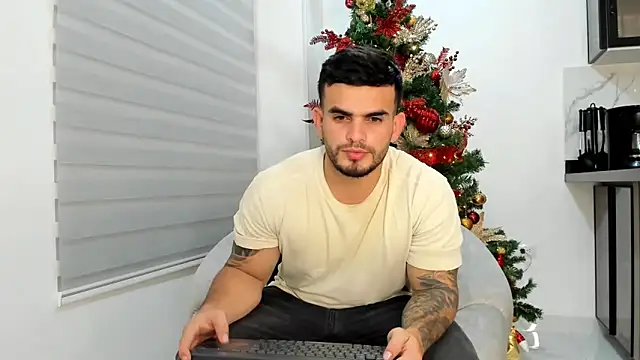 Ricardogo19 online show from November 2025 11:37:01 PM