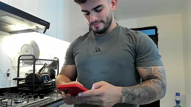 Ricardogo19 online show from December 2025 02:32:01 AM