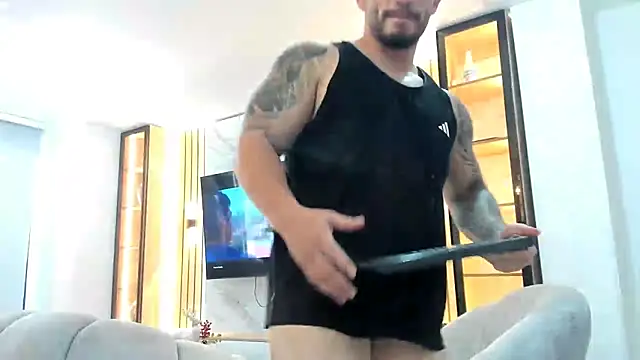 Ricardogo19 online show from November 2025 08:53:02 PM