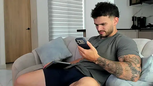 Ricardogo19 online show from March 2026 02:13:02 PM