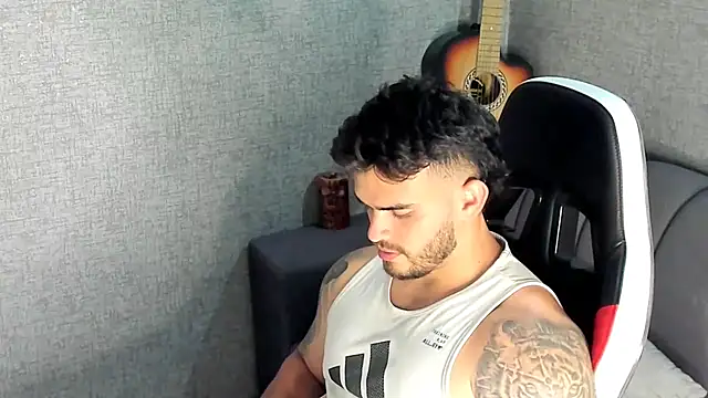 Ricardogo19 online show from September 2025 02:11:01 AM