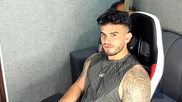 Ricardogo19 online show from October 2025 12:53:02 AM