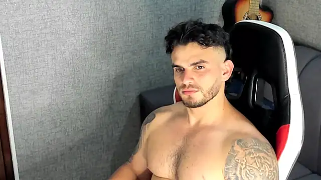 Ricardogo19 online show from October 2025 01:59:02 AM