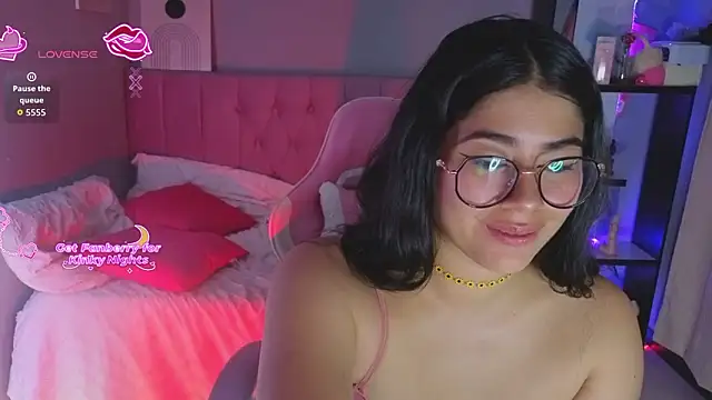 LoaLuxury online show from February 2026 05:56:02 PM