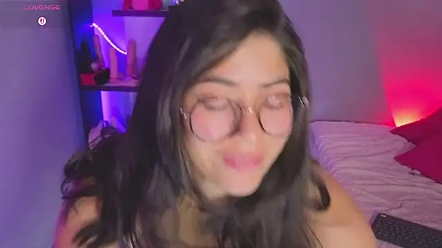 LoaLuxury online show from March 2026 04:21:01 PM