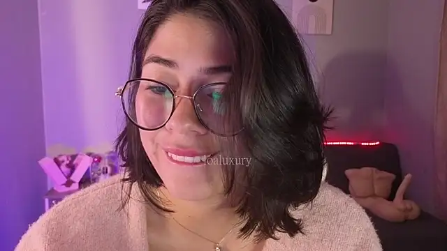 LoaLuxury online show from April 2026 03:20:01 PM